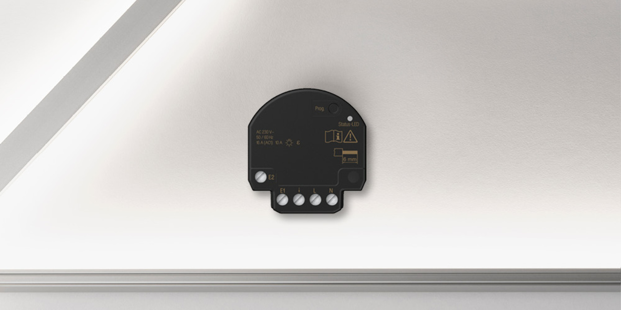JUNG HOME Jalousieaktor Mini bei Elektro Hofmann in Arnschwang